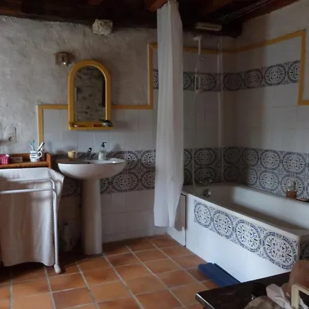 Holiday home Charmante Maison Du Xviie Siecle *